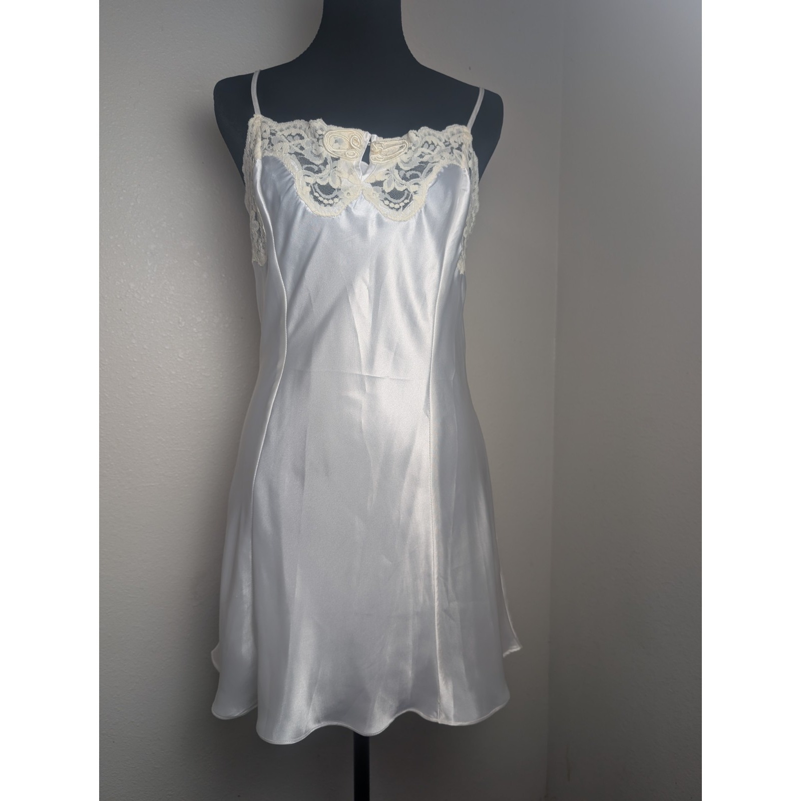 Vintage Venti Firenze White Satin Lace Chemise Nightgown Slip Dress Size Large